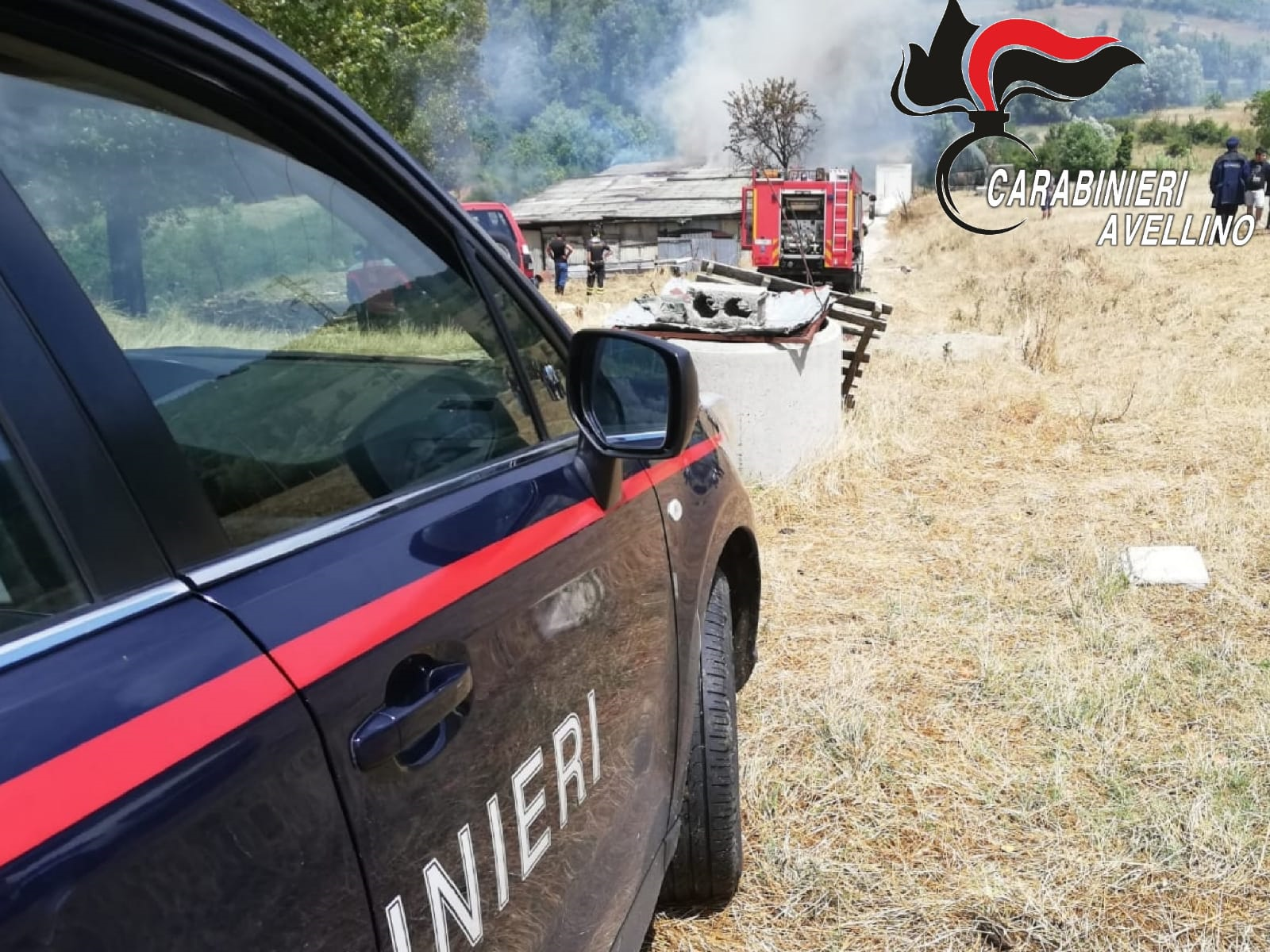 Bagnoli Irpino| Incendio in un fienile, sul posto vigili del fuoco e carabinieri