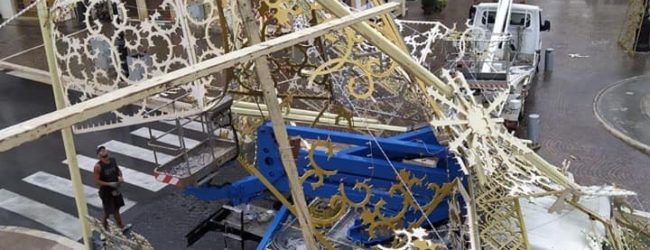 Nubifragio in Irpinia. Molti i danni. A Grottaminarda crollano le luminarie