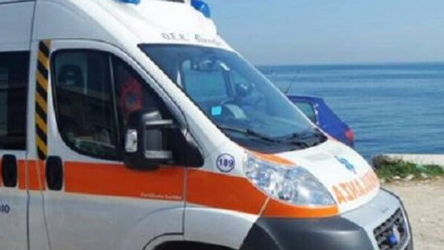 Muore mentre fa il bagno in spiaggia a Termoli, il 63enne era originario del Sannio
