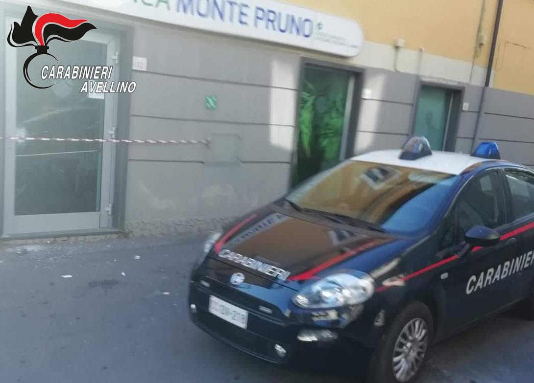 Montoro| Furto nella notte alla Banca Monte Pruno, i ladri scappano con la cassaforte