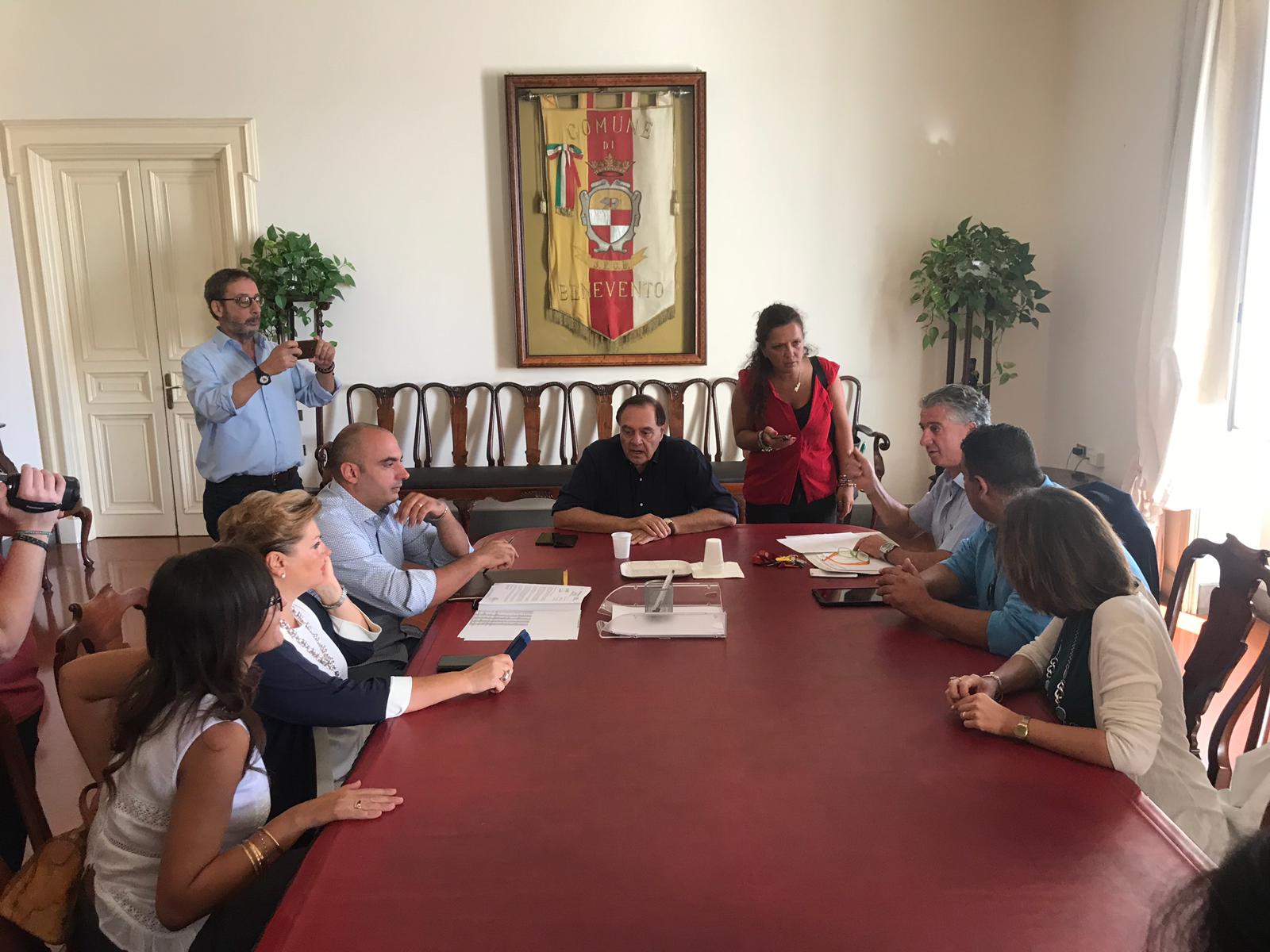 Benevento| Scuolabus nelle contrade, a breve soluzioni da parte della Trotta Bus. E da lunedi navetta per piazzale Catullo