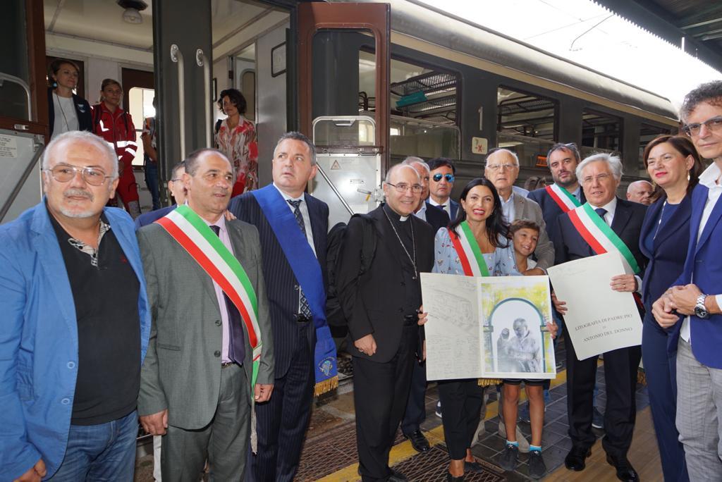 Successo per il pellegrinaggio Pietrelcina-Assisi con il “Treno Storico”