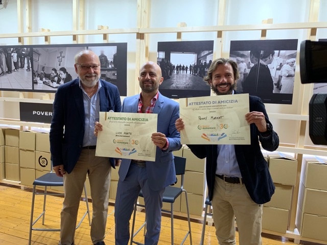 Luca Abete e gli universitari italiani hanno donato 10.000 pasti completi al Banco Alimentare