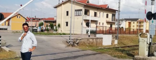 Ferrovia Valle Caudina: ennesimo blocco del passaggio a livello, la denuncia di Cambareri