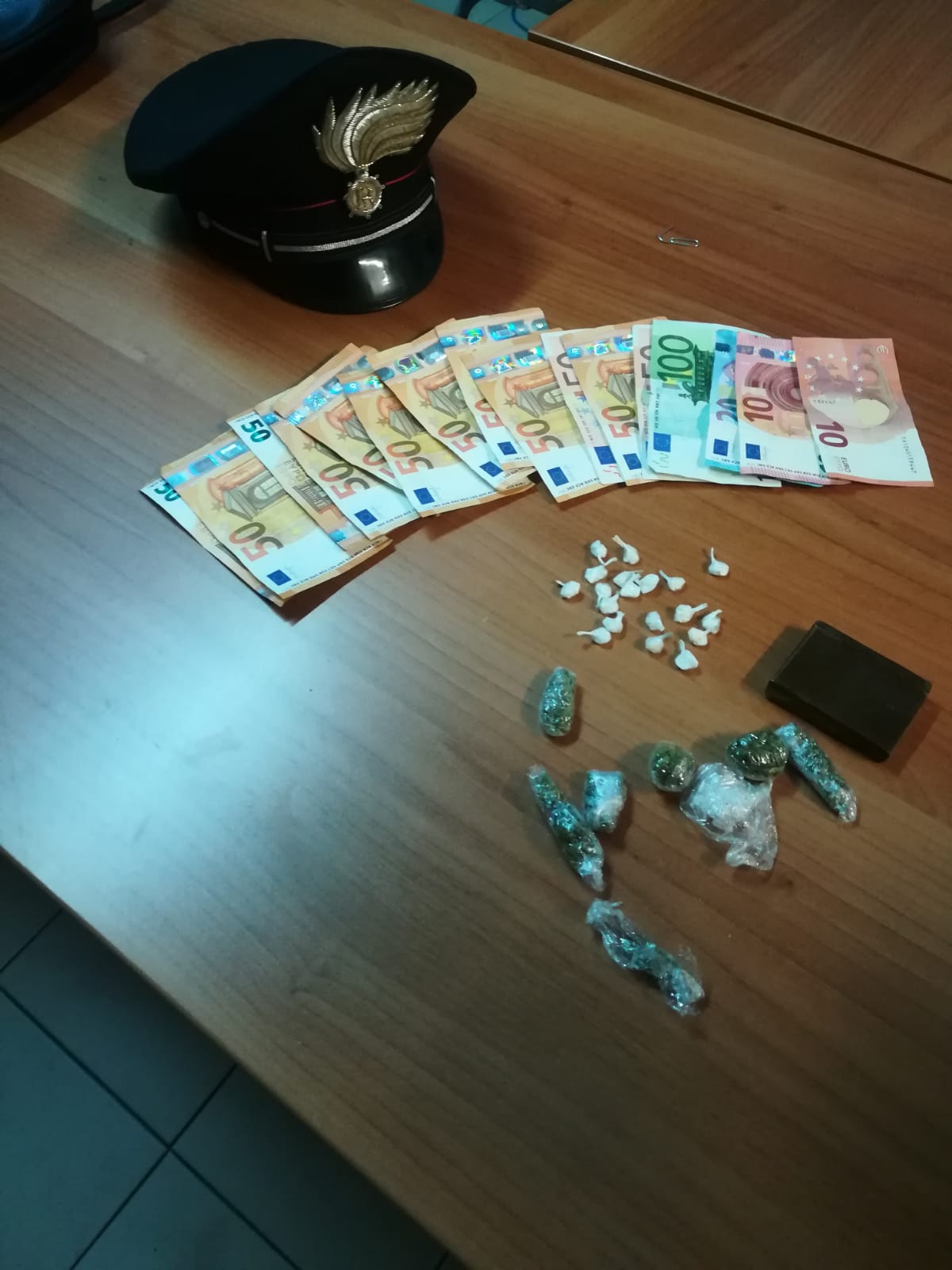 Montesarchio| Detenzione ai fini di spaccio di sostanze stupefacenti, arrestate due persone