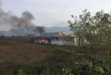 Brucia fabbrica di infissi a San Salvatore Telesino