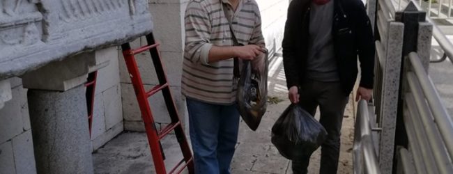 Benevento| Sarcofagi pieni di rifiuti, De Lucia (M5S) ringrazia autori pulizia