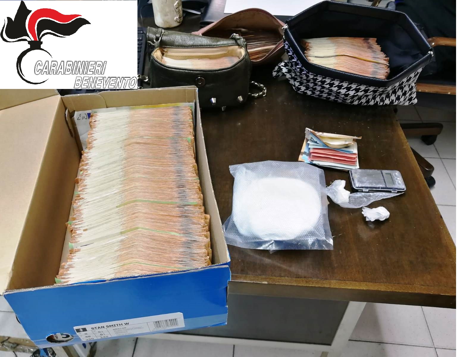 Benevento| Scoperta una centrale di spaccio: sequestrati  160 grammi di cocaina e 160mila euro