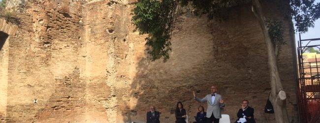 Benevento| “Ascesa e caduta dell’astro Farinelli raccontata da lui medesimo” il libro di Vega De Martini presentato al Teatro Romano