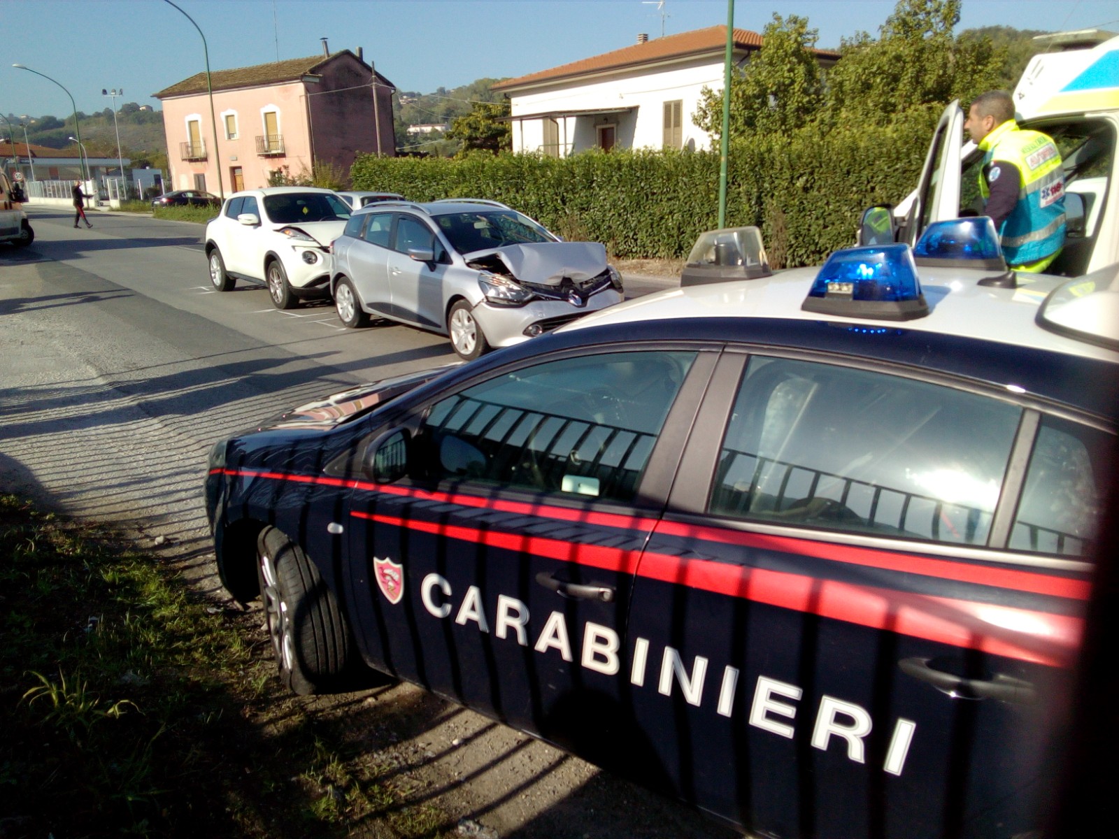 Tamponamento tra due vetture sull’Appia