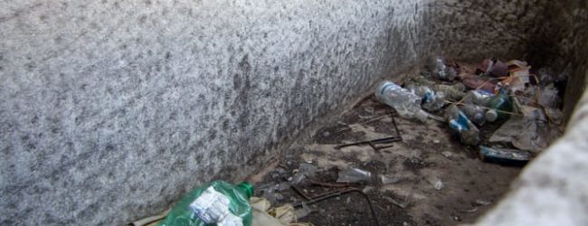 Benevento| De Lucia (M5S): “Sarcofaghi romani utilizzati come cestini per rifiuti, intervenga l’Asia”