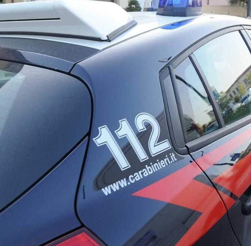 Grottaminarda| Arredo per negozio a prezzo conveniente: denunciato 50enne della provincia di Torino