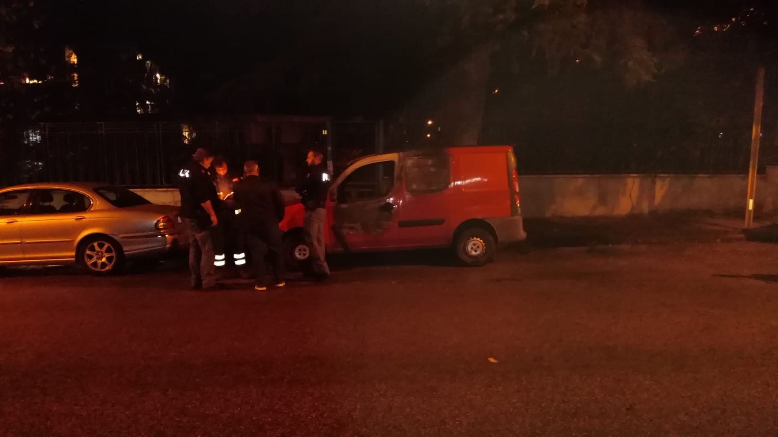 Fiat Doblo’ a fuoco, si indaga