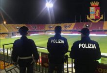 Benevento – Crotone: individuati i responsabili dell’accensione dei due petardi esplosi