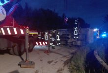 Paupisi: si ribalta camioncino. Ferito conducente/FOTO