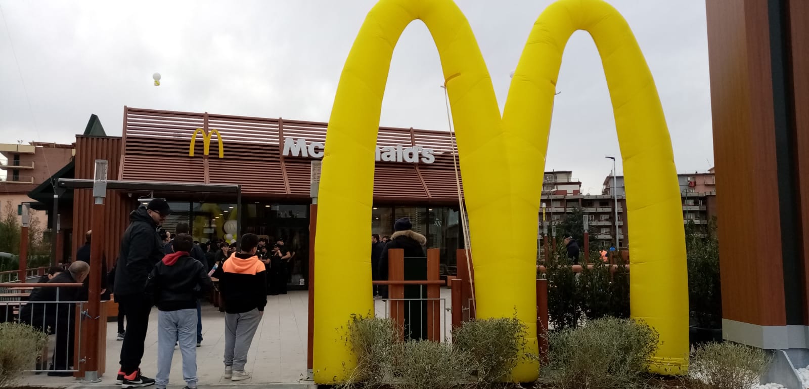 Ecco..anzi riecco il Mc Donald’s a Benevento, i cittadini: era ora