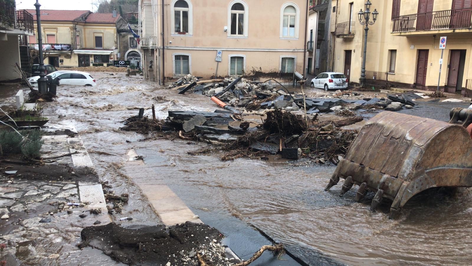 Alluvione San Martino, il sindaco: torrente Caudino di nuovo nel suo alveo. Scattato il piano di protezione civile. A breve il Coc