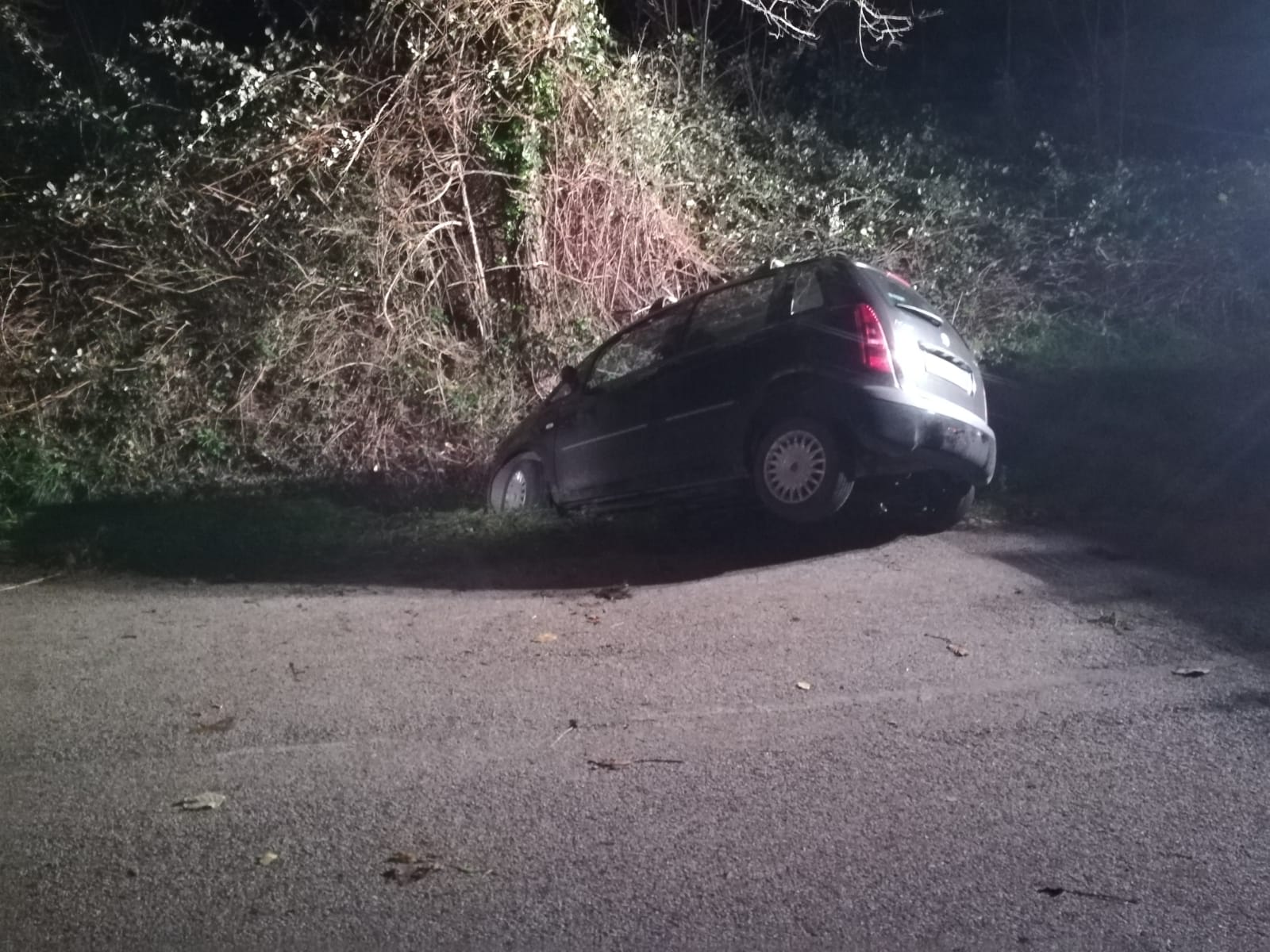 Sant’Angelo a Cupolo| Perde il controllo dell’auto, giovane studentessa in prognosi riservata