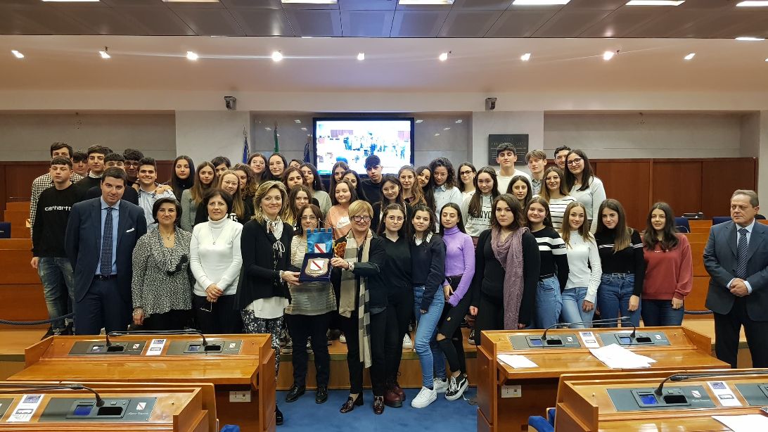Napoli| Ragazzi in aula”, seduta inaugurale con D’Amelio e gli alunni dell’Omnicomprensivo di Cervinara