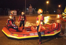 Forino| Maltempo in Irpinia, ancora allagamenti a Celzi: riecco il gommone per evacuare le famiglie