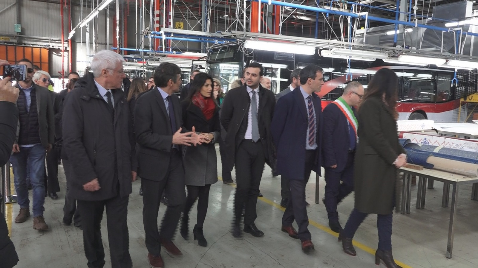 328 bus dall’IIA di Flumeri all’Atac di Roma, Raggi: abbiamo salvato due grandi aziende italiane