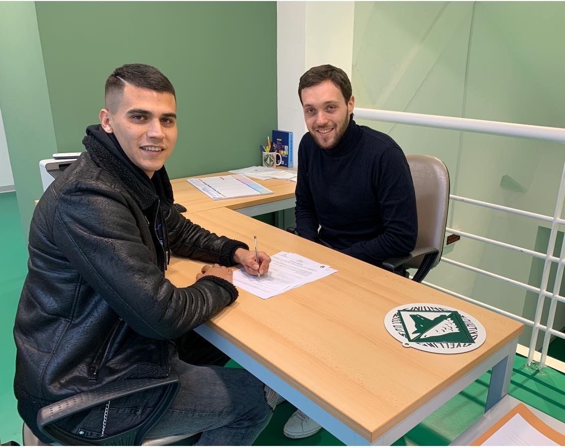 Avellino, ufficiale il centrocampista Izzillo