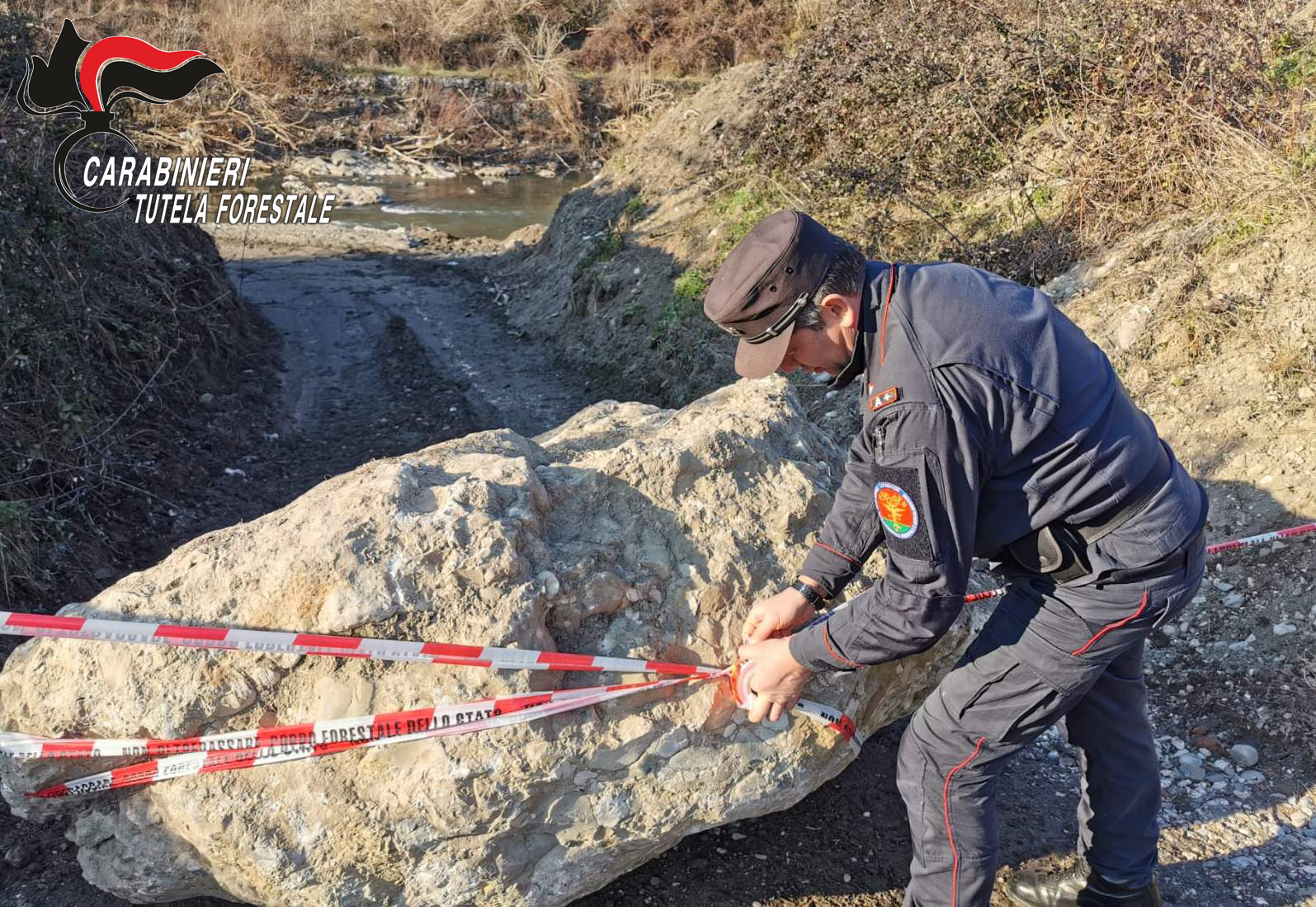 Petruro Irpino| Estrazione abusiva di materiale dal fiume Sabato, sequestro per 30mila euro. Nei guai 2 imprenditori