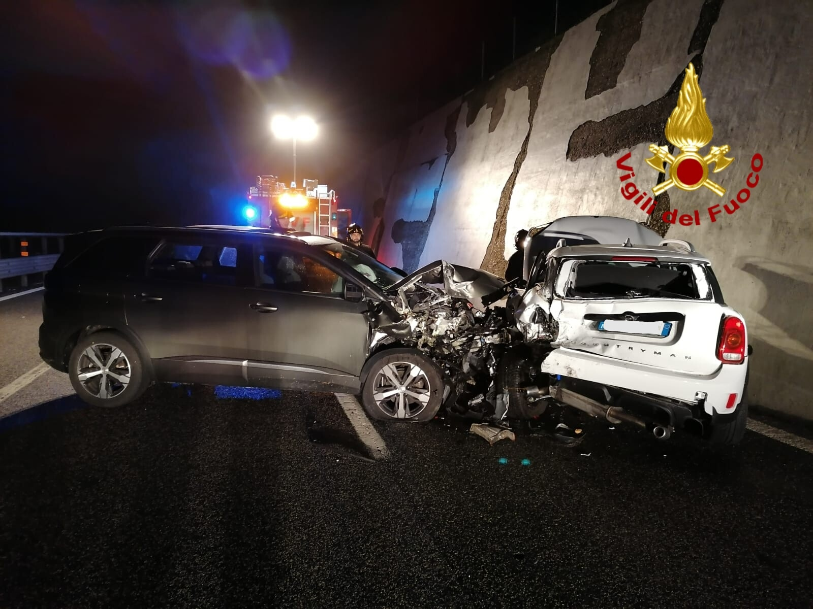 Monteforte Irpino| Incidente tra due auto sulla Napoli-Canosa, due feriti in ospedale