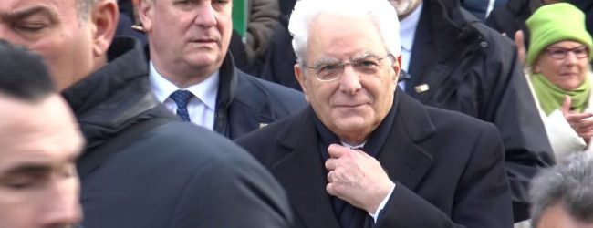 Benevento| Mattarella arriva alla stazione centrale, tra emozioni e.. bandierine