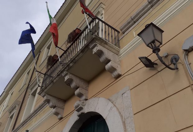Allarme rosso a Palazzo Mosti