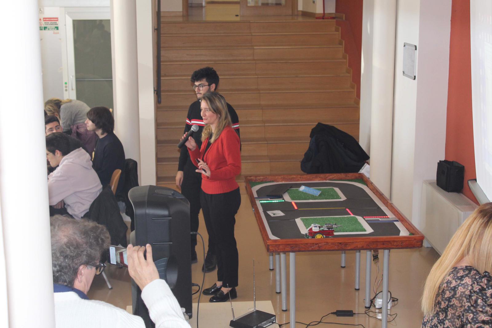 Il 25 marzo arriva Roobopoli Unisannio High School HACKATHON