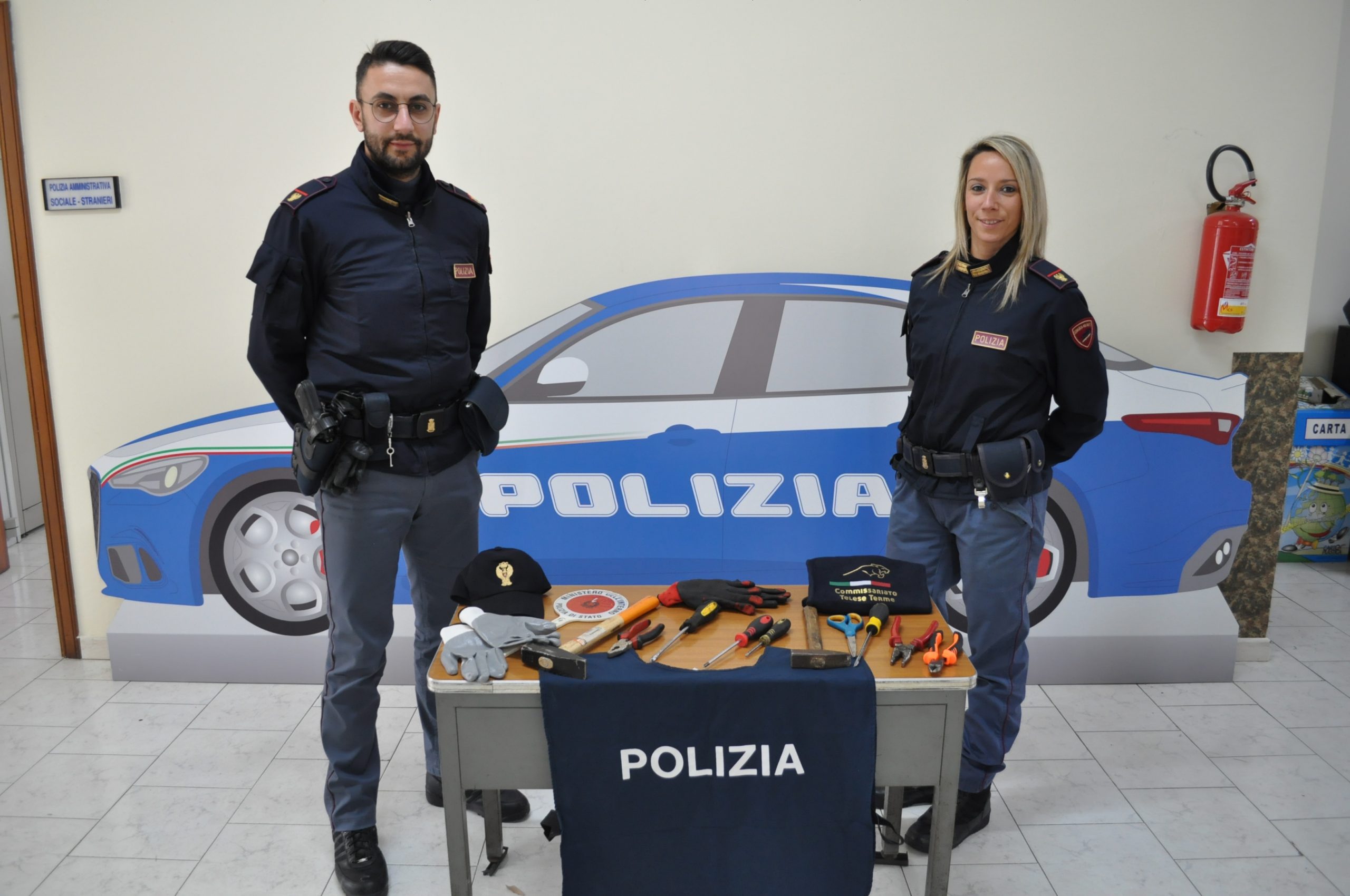 Telese Terme| Arnesi atti allo scasso all’interno di un furgone, denunciate due persone