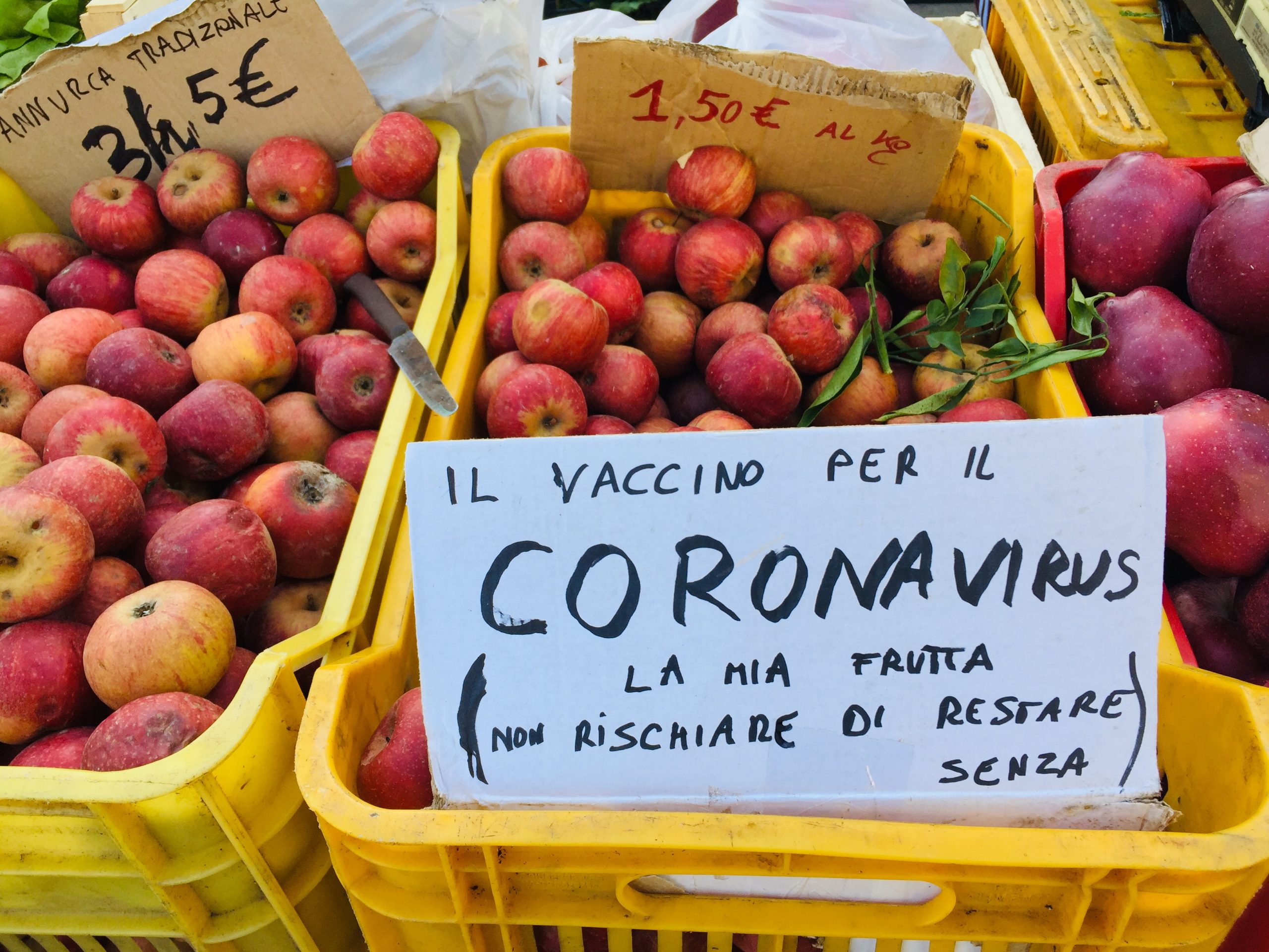 Coronavirus, la gente divisa tra paure e dubbi