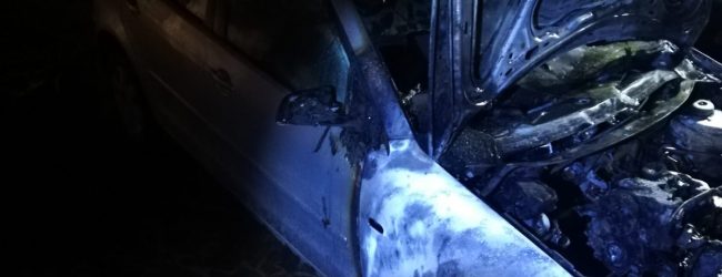 Pannarano| Auto in fiamme nella notte, si ipotizza corto circuito/FOTO