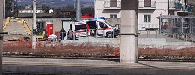 Benevento| Operaio cade da una impalcatura e muore, tragedia alla stazione centrale