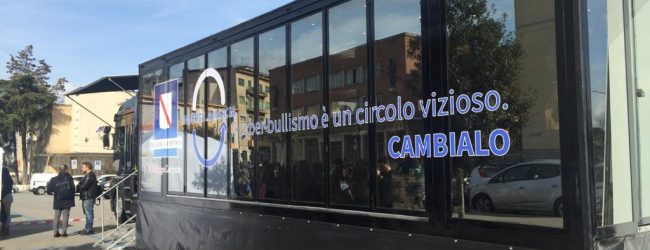 “Inverti la marcia” a Benevento il Truck contro il cyberbullismo