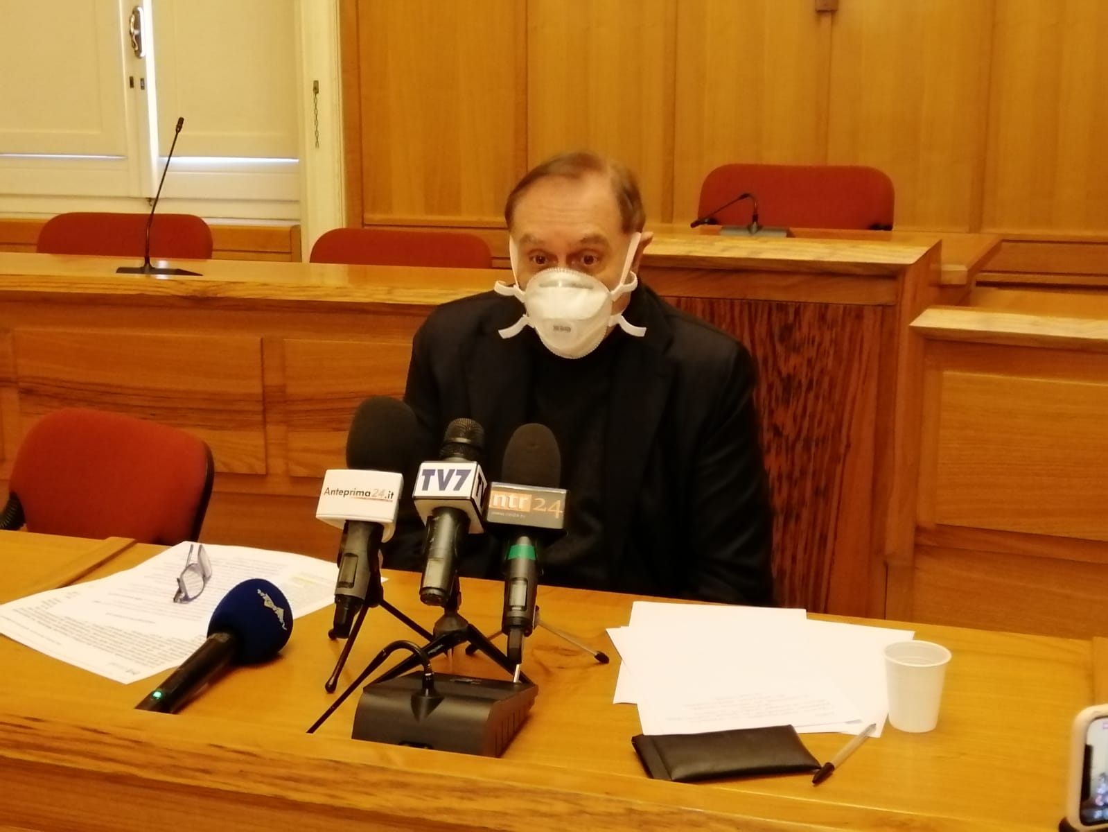 Benevento| Covid-19, Mastella: “Da domani distribuiremo mascherine anche alle categorie non a rischio”