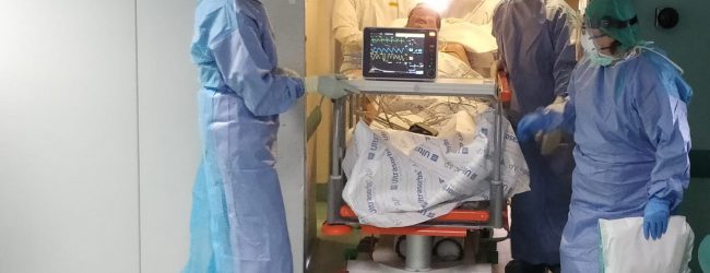 Covid, Gimbe: “Drastico calo di ricoveri ma non vaccinati oltre 4,5 milioni di italiani a rischio”