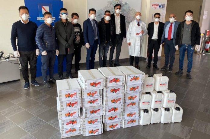 Coronavirus, comunità cinese dona in Campania mascherine e gel igienizzanti