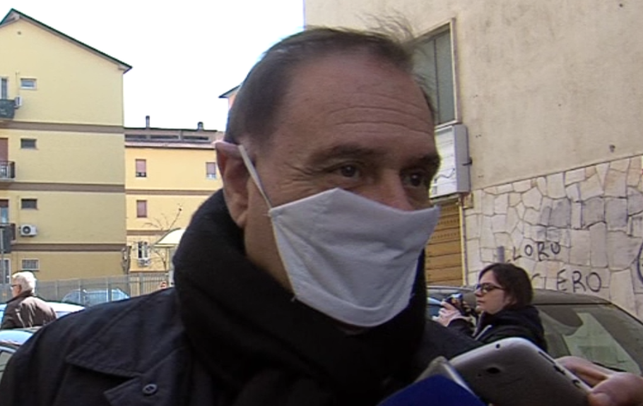 Benevento| Mastella:a chi esce per necessità usare guanti e mascherine