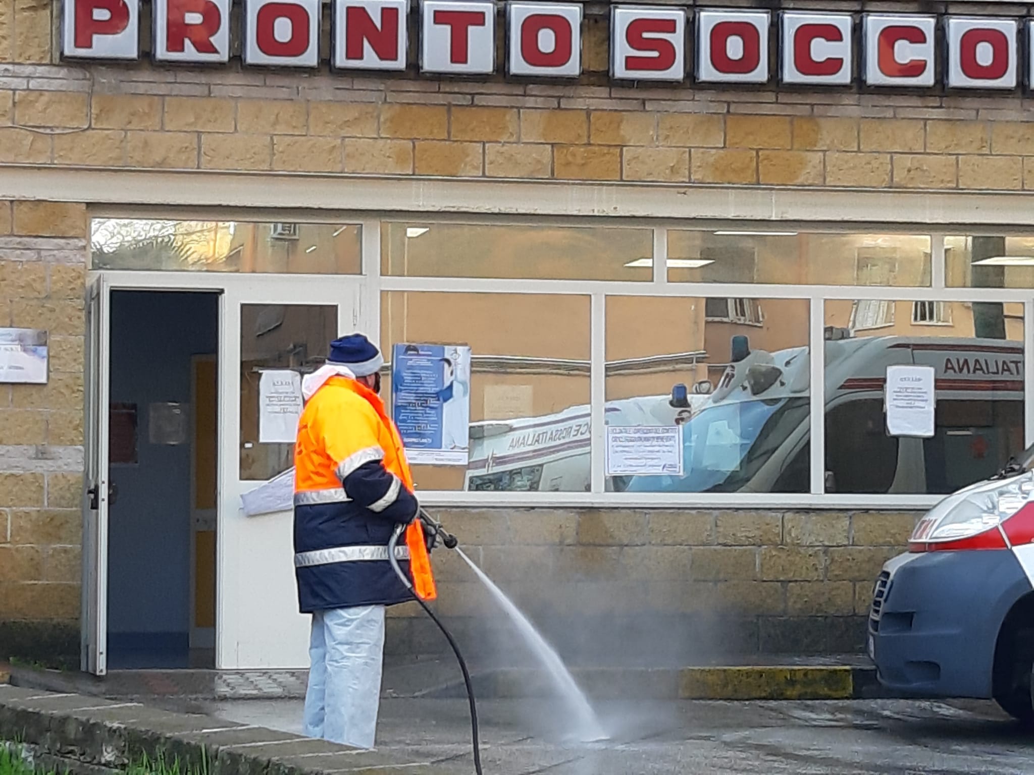 Benevento| Covid-19, prosegue disinfestazione in citta’.Ripulita zona ospedaliera San Pio