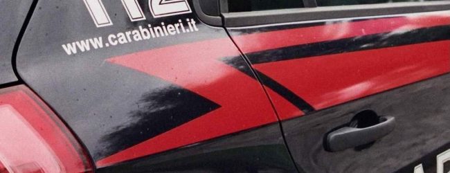 Utilizza Facebook per vendere merce falsa: i Carabinieri di Lauro denunciano 40enne di Napoli