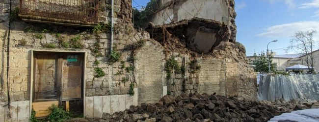San Giorgio del Sannio| Crolla vecchio edificio nei pressi di piazza Immacolata/FOTO