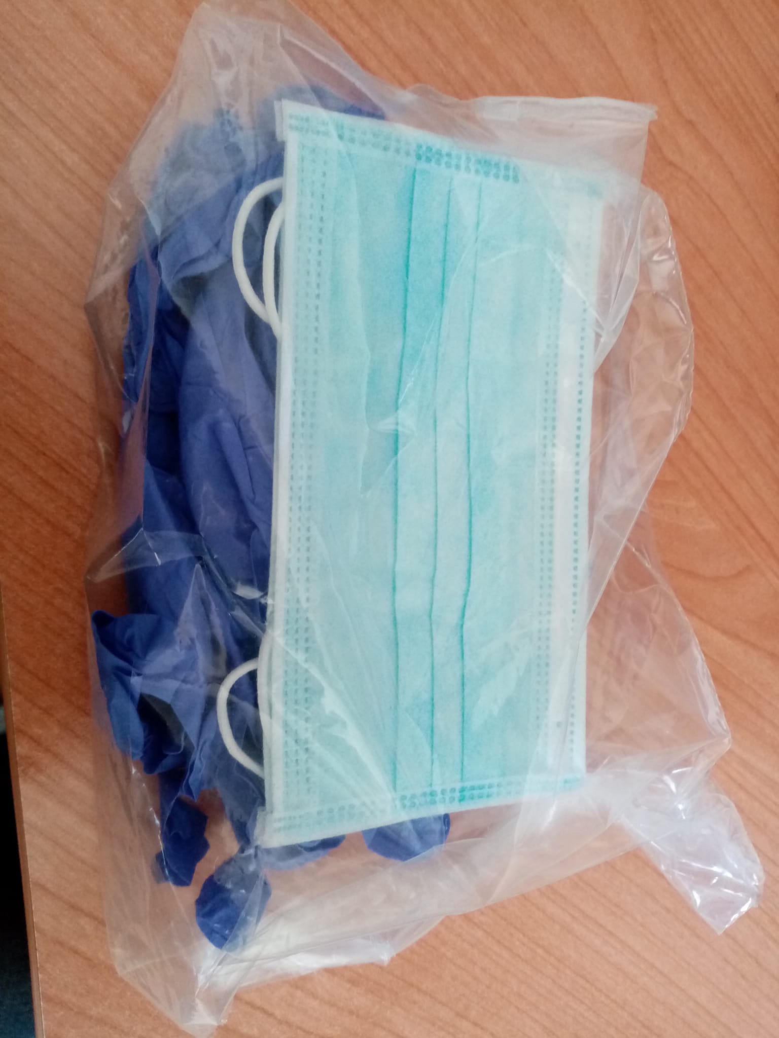 De Luca conferma: “Da lunedì mascherina facoltativa all’esterno”