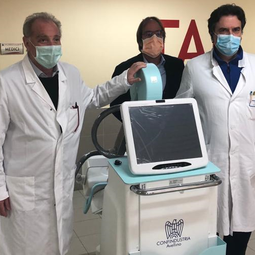 Ariano Irpino| Covid-19, Confindustria consegna un’unità radiografica mobile al Frangipane