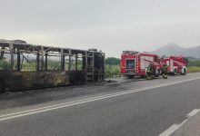 Pullman in fiamme lungo la Telesina, si ipotizza guasto di natura elettrica
