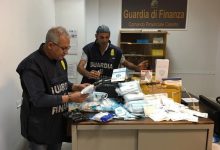 Controlli anti-Covid, Finanza sequestra oltre 56.000 mascherine di protezione personale contraffatte e non sicure