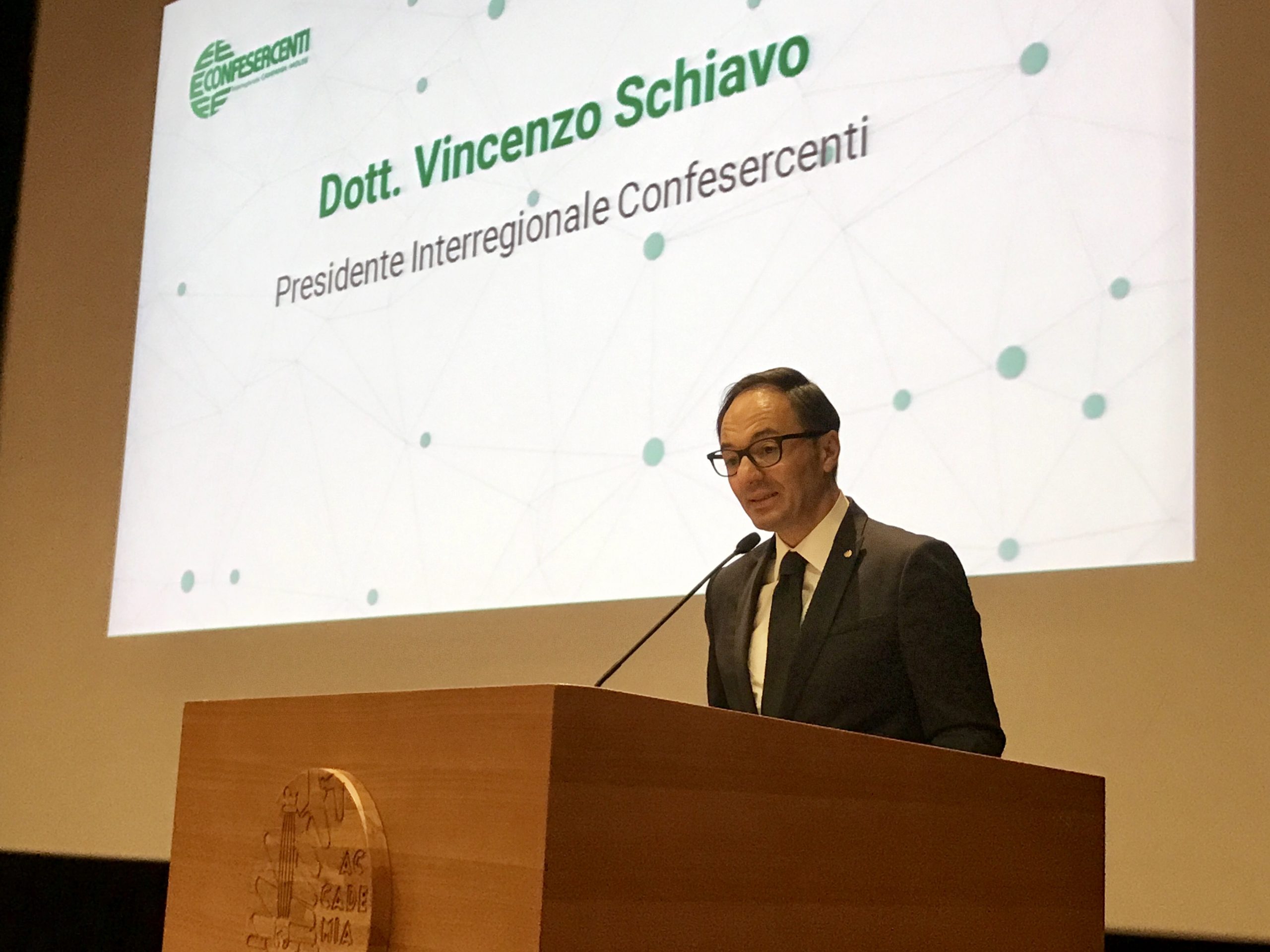 Confesercenti Campania: ecco i dati a 10 giorni dalla riapertura