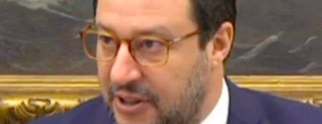 Salvini risponde a De Luca: “E’ un poveretto che va aiutato”