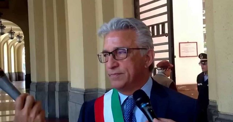 Caso movida, il sindaco di Salerno: Festa incita all’odio territoriale, chieda scusa e si dimetta